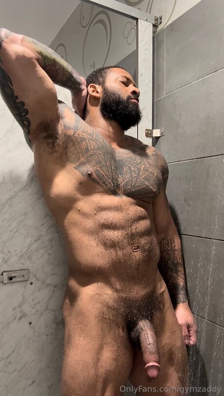 Gymzaddyvenom 無料モデル 写真