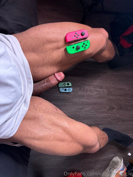 Gymzaddyvenom ホットなモデル 写真