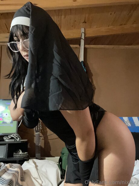 Nixiiuu 美しいモデル 画像