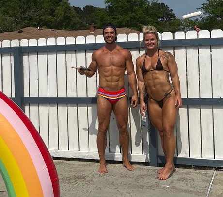 Dani Elle Speegle かわいいモデル 画像