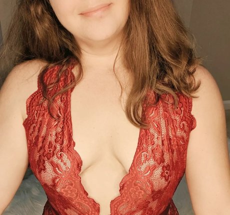 ブロンドの女の子のオンリーファンズ トップ 写真