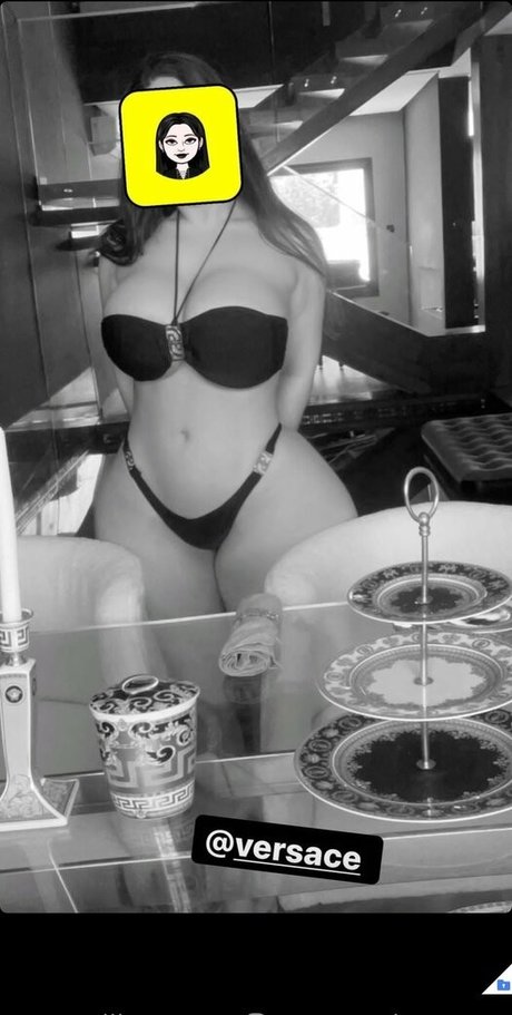 Noure Sahli xxxポルノスター 写真