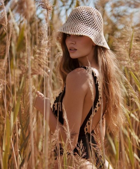 Josephine Skriver ヌードモデル 写真