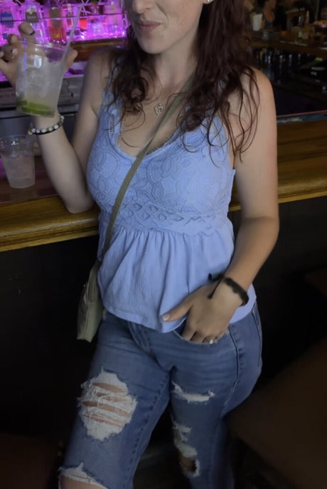 Cay Wild エロティックなモデル 写真