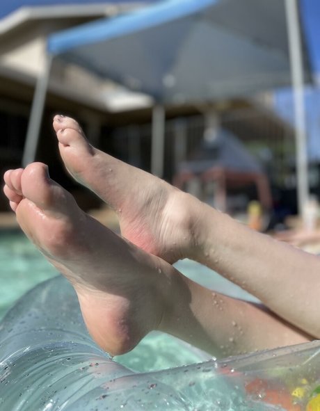 ぽっちゃりオンリーファンズ セクシーヌード 画像