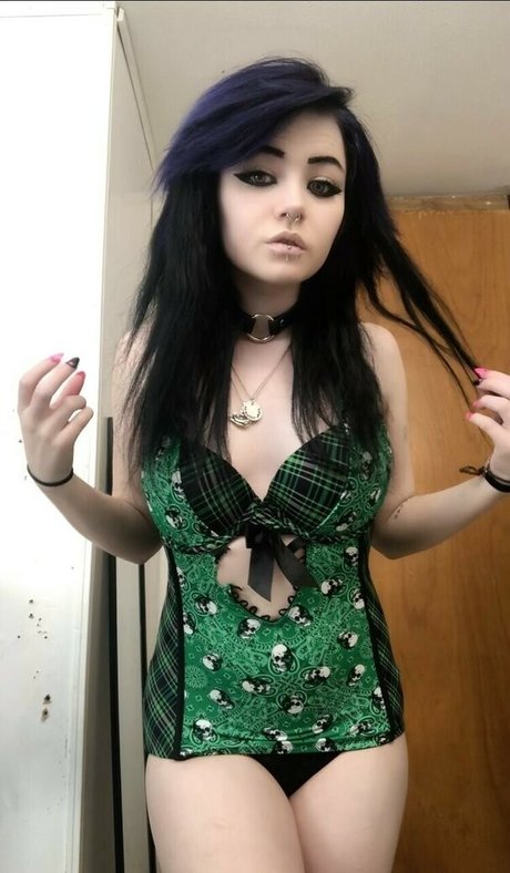 MollyRot エロティックなモデル 画像