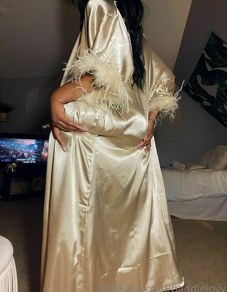 baddiejoyy 完璧なモデル 画像