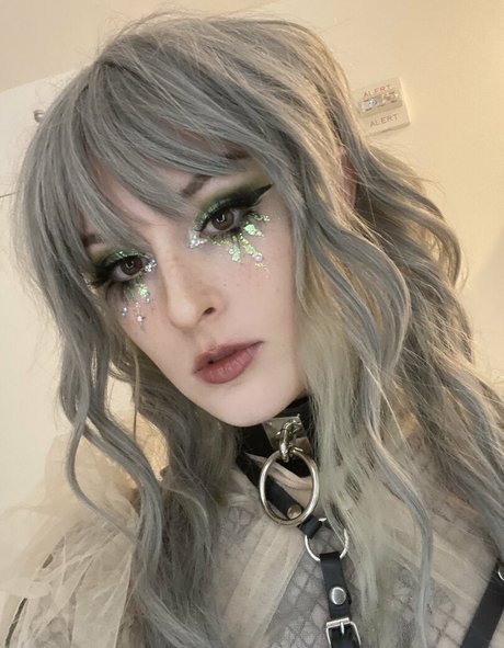Mothica profile image