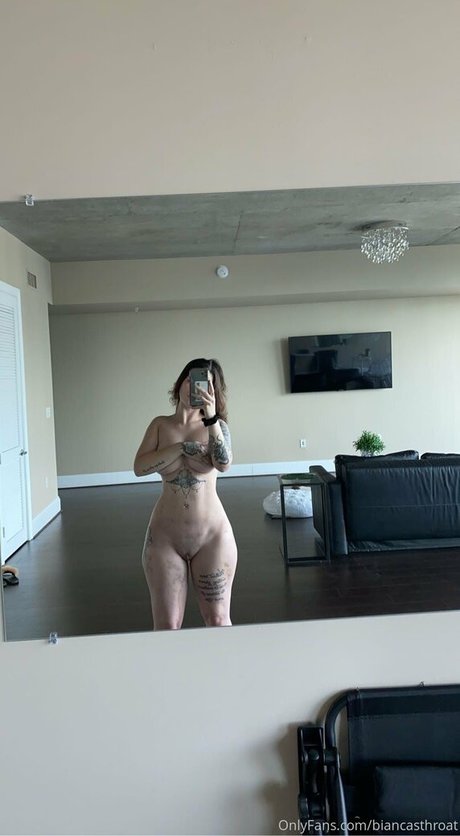 biancasthroat 裸モデル 写真