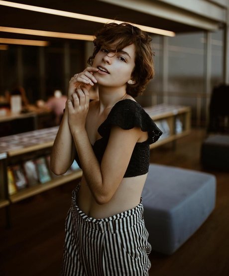 Karina Martins 完璧な女優 画像
