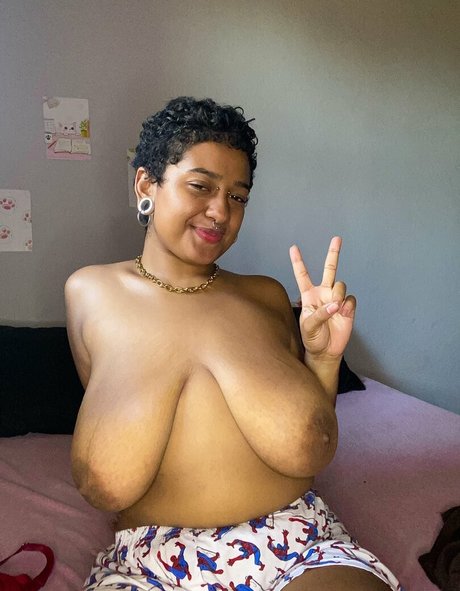 HathorGoddex ポルノスター 写真