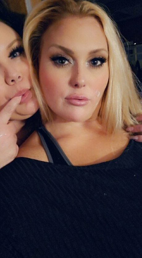 lindseefoxxx ポルノスター 高品質 画像