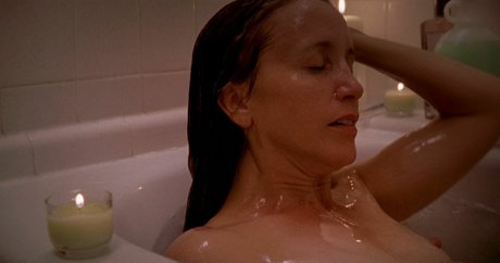 Felicity Huffman 裸の女優 ギャラリー