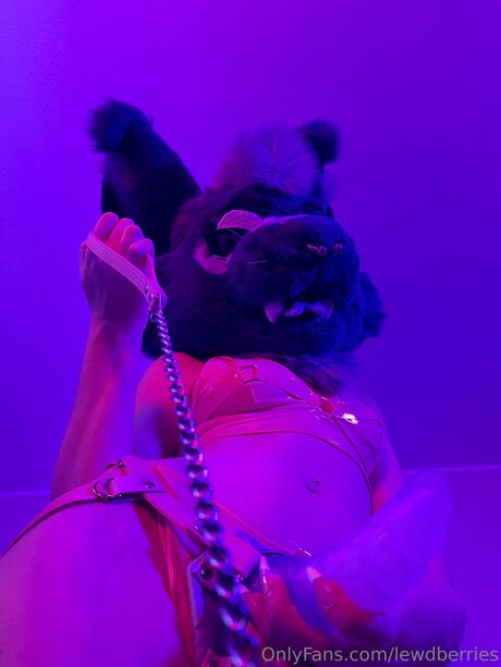 Lewdberries セクシーなポルノスター ギャラリー