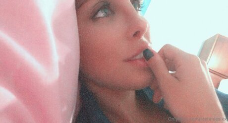 Stefaniesixx ポルノ女優 アーカイブ