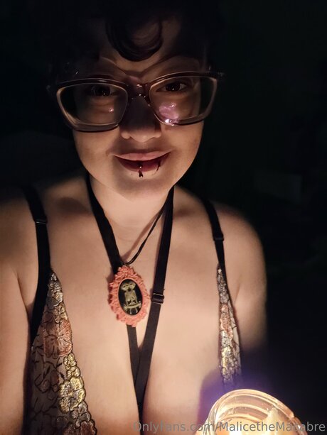 Malicethemacabre 完璧なモデル 写真