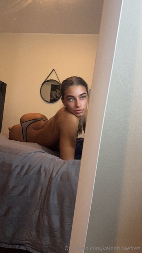 Valentinamyriadd ポルノモデル 画像
