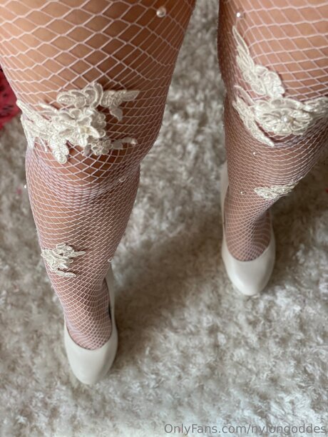Nylongoddes セクシーなポルノスター 写真