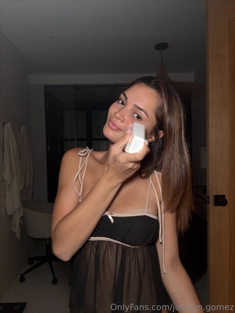 Jocelyn Gomez トップモデル 写真