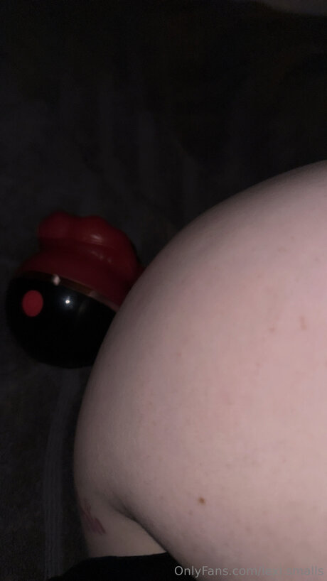 Lexi Smalls ヌードモデル 画像