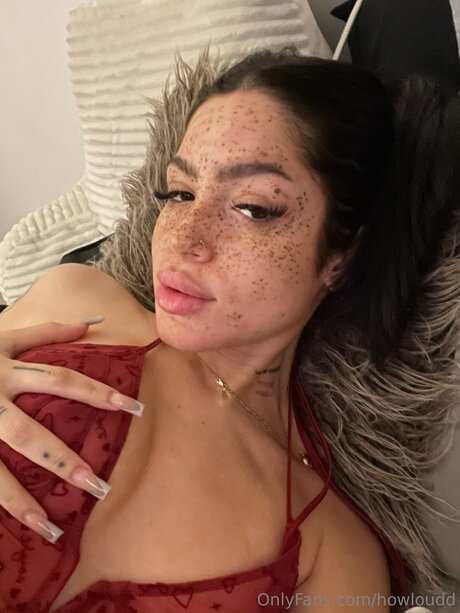 Howloudd 完璧な女優 写真