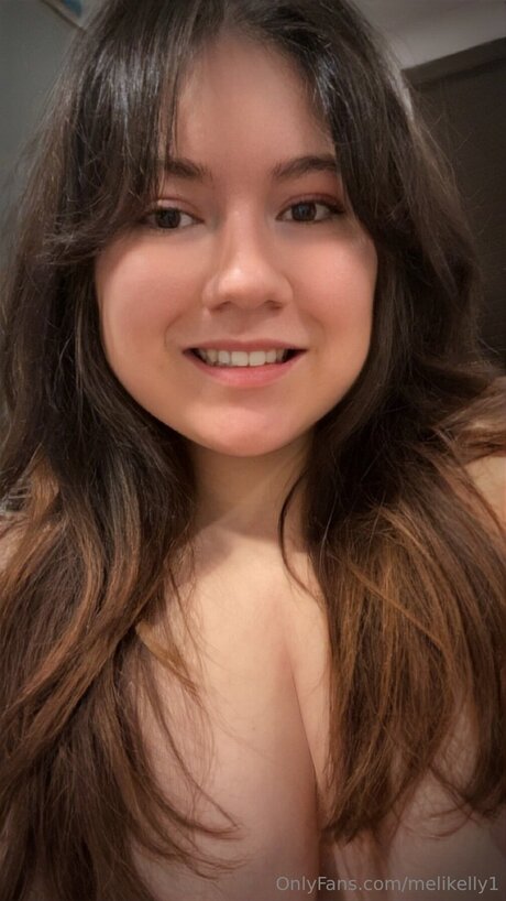 Melikelly1 セックス女優 写真