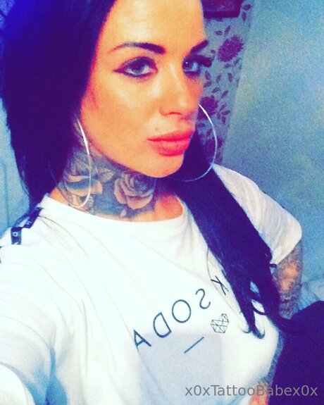 X0xtattoobabex0x ヌード女優 写真