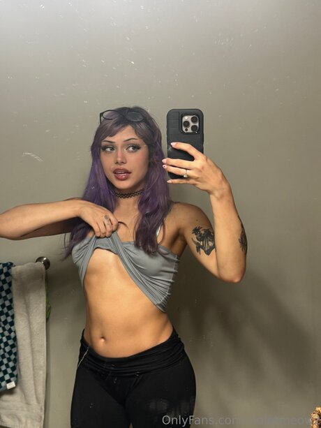 Violetmeowz ポルノスター 写真