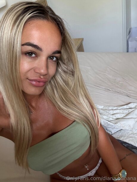 Diana Banana トップ女優 画像