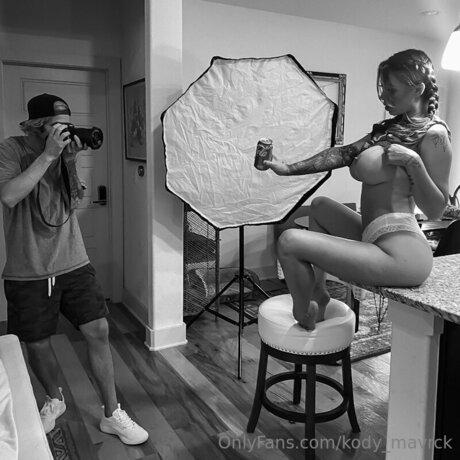 Kody Mavrck ポルノモデル 写真