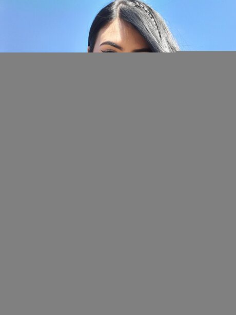 Danielacurvy22 top profile image
