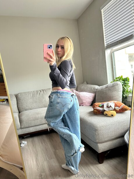 Laciiemae 可愛いモデル アーカイブ