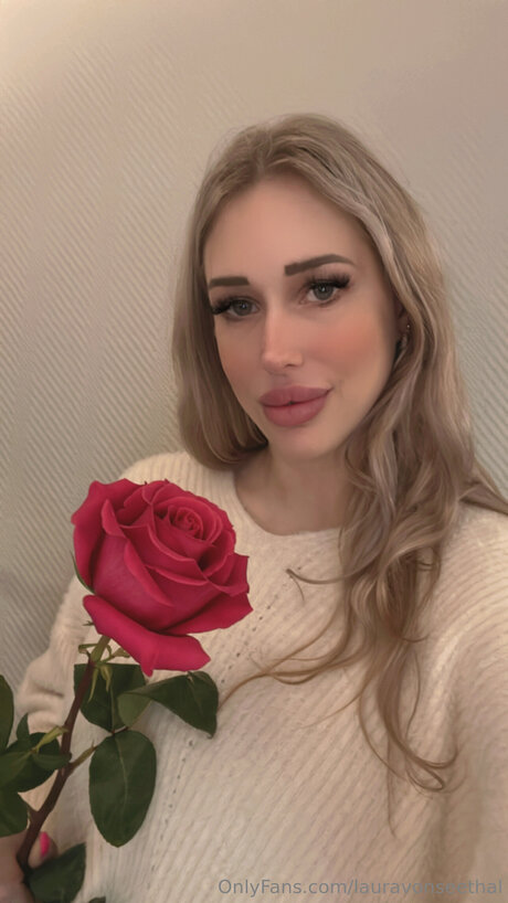 Lauravonseethal 素敵な女優 写真