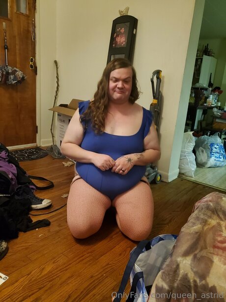 Queen Astrid 完璧な女優 写真