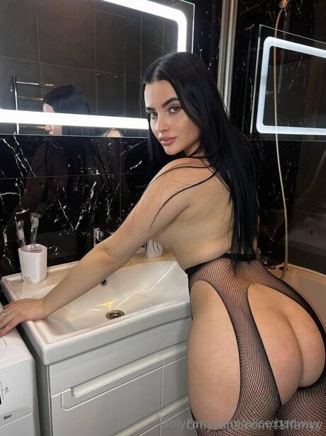 Alice Badway ヌードモデル 写真