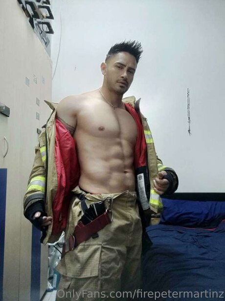 Firemancol ポルノスター 裸 ギャラリー