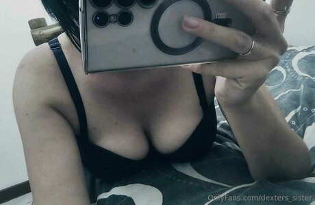 Lizzy Adams ポルノスター 素敵 写真