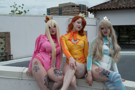 Strawbunnyx0 ポルノスター 素敵 写真