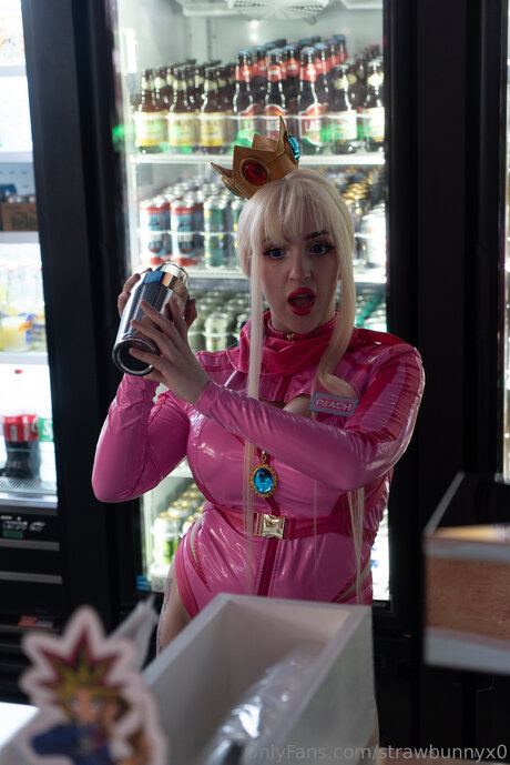 Strawbunnyx0 スター ヌード 写真