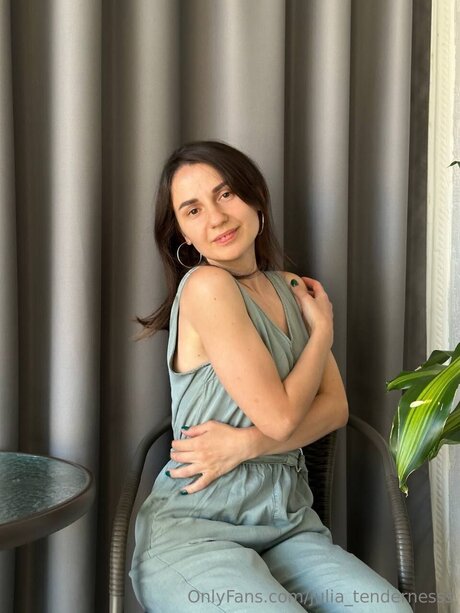 Julia Tendernesss 高品質モデル 写真