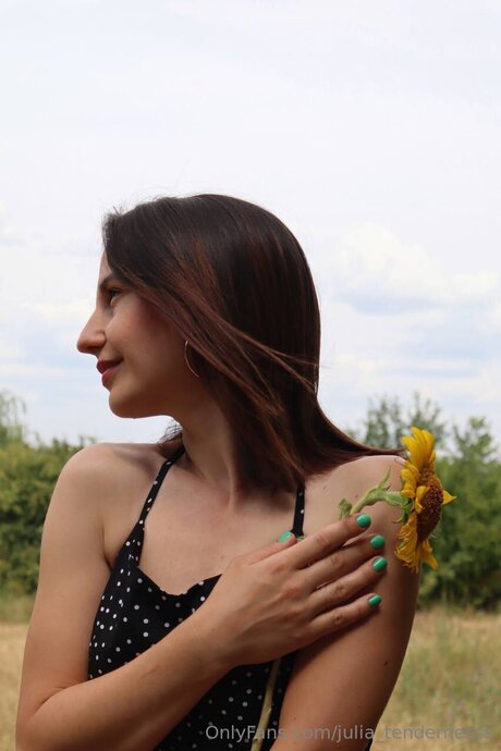 Julia Tendernesss top profile image