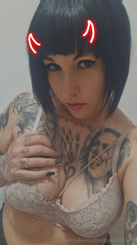Diabla23only セックススター 写真