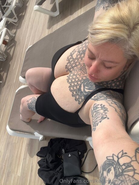 Katiesummerfree ヌードモデル 写真