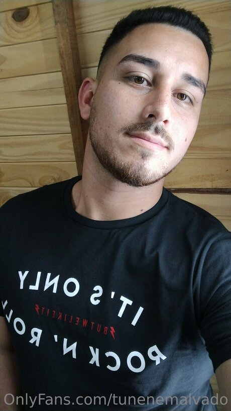 Tunenemalvado かわいいモデル 写真