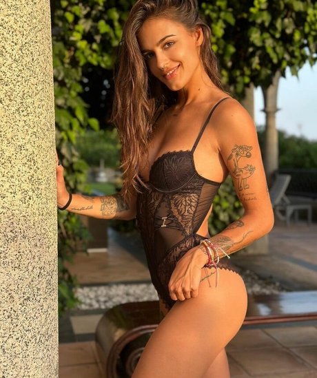 Luna Ventura 美しいモデル 写真