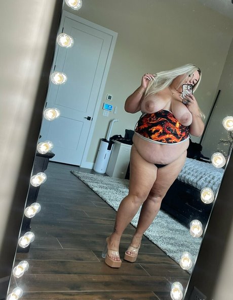 candishea xxxポルノスター 写真