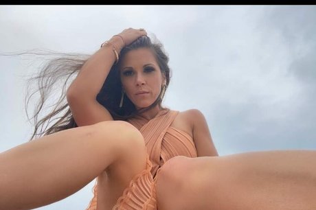 Mickie James アートスター 写真