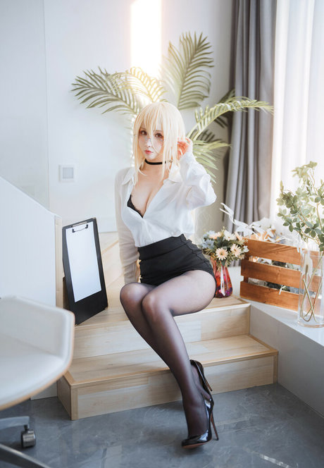 Rioko Cosplay ポルノスター パーフェクト 写真