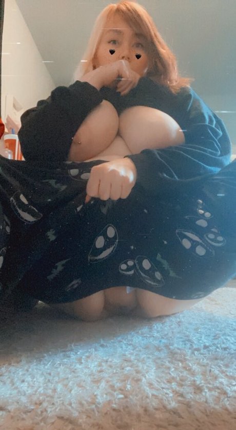 squish monsterr エロティックなスター 写真