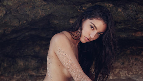Mathilde Lasry セクシーモデル ギャラリー